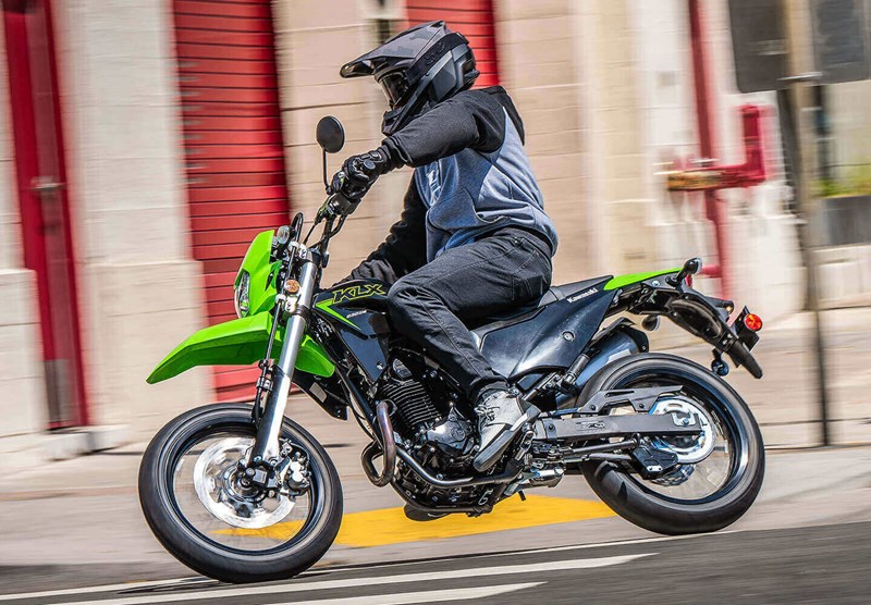 SUPERMOTO-TUNED PERFORMANCE